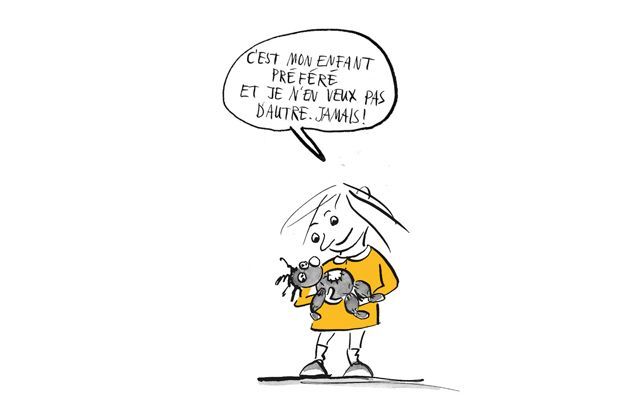Illustration Un enfant désigne sa poupée comme son enfant préféré