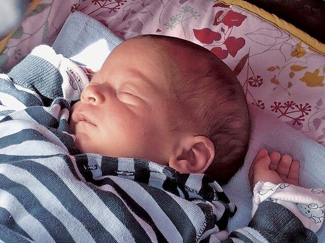 Neonato che dorme.